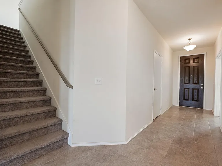 110 Russet Trl — Photo 28