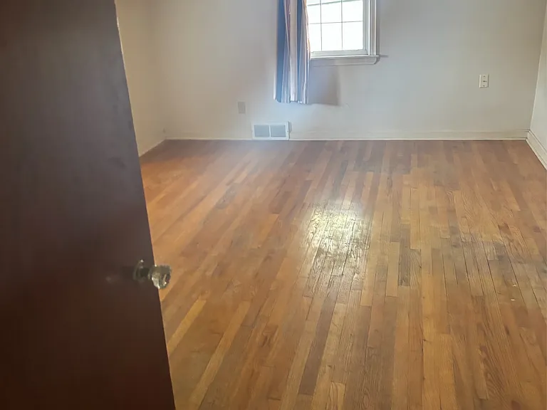 412 Joan Ave — Photo 10