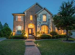 8104 Creek View Dr, North Richland Hills, TX 76180
