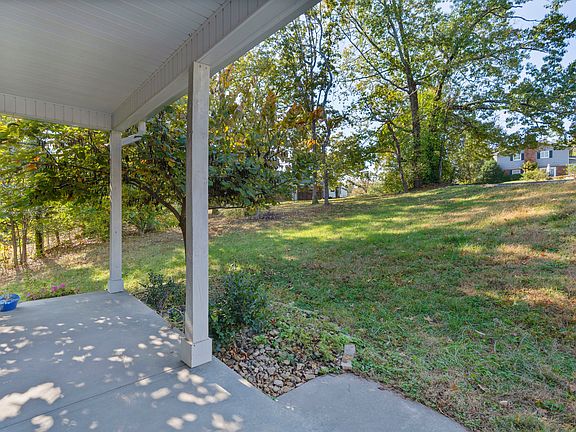 5th image of 602A Paragon Dr