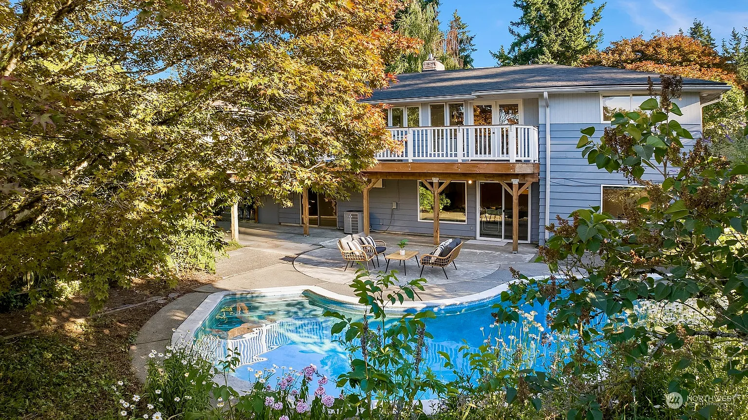 1203 E Hemlock Street photo 1