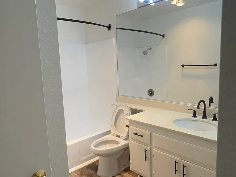 22234 S Vermont Ave #202B — Photo 10