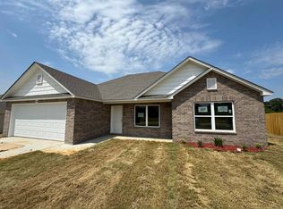 1802 Rockwood Dr, Searcy, AR 72143