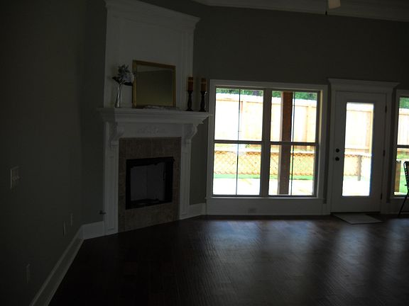 4th image of 117 Meadow Creek Dr