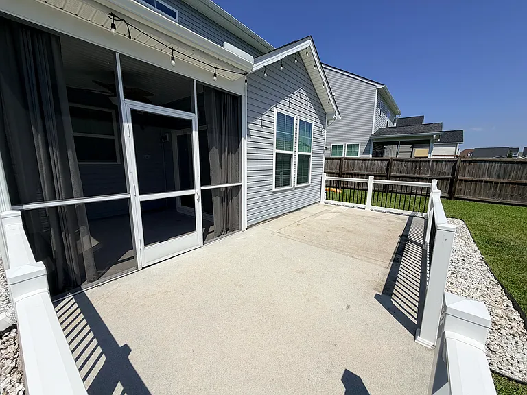 1355 Hermitage Ln — Photo 31