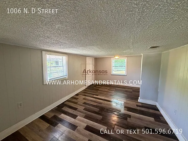 1006 N D St — Photo 12