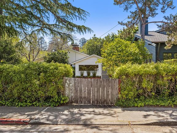 3rd image of 15 Fern Avenue