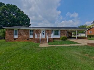 8 Outter Dr, Inman, SC 29349