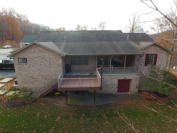 5th image of 379 Meadow Dr