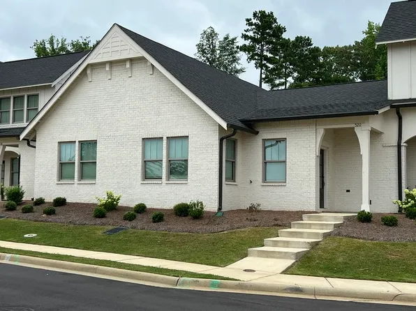 520 Grey Oak Cir, Auburn, AL 36830