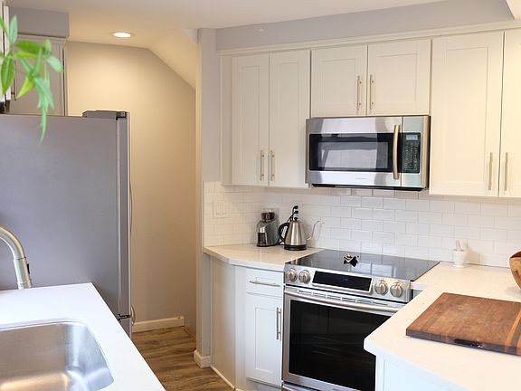 2nd image of 2287 Caminito Pasada Unit 104