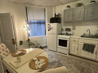 9 Myrtle St APT 4, Boston, MA 02114