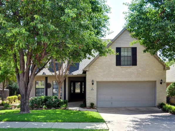 2935 Shoreline Dr, Burleson, TX 76028