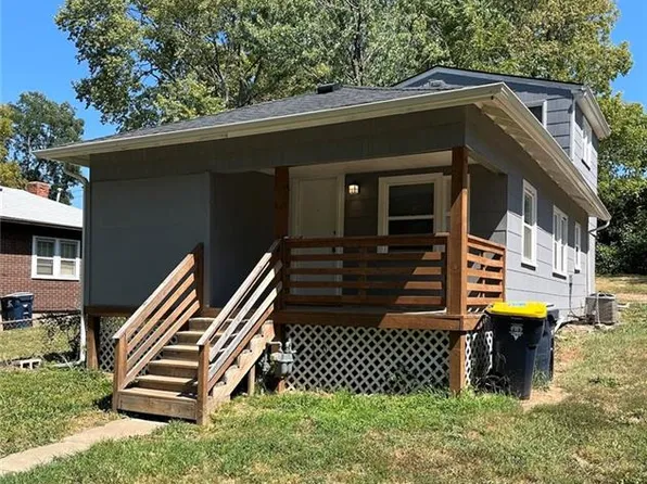 8107 Highland Ave, Kansas City, MO 64131