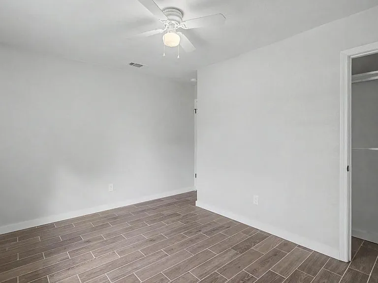 108 Phylis Dr — Photo 15