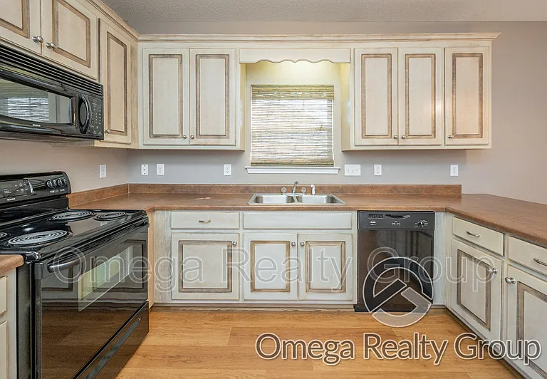 9717 Full Moon Cir — Photo 24