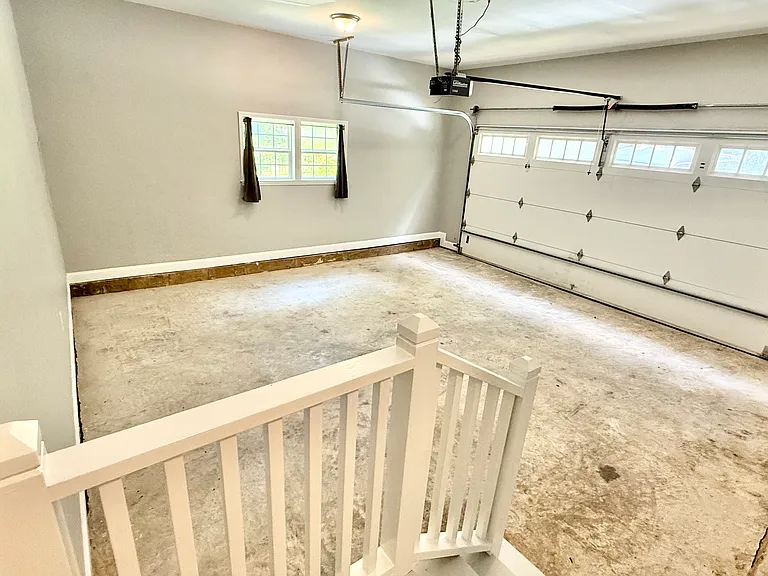 2041 English Ln — Photo 15