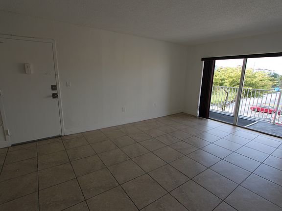 4th image of 5020 NW 79th Ave APT 307