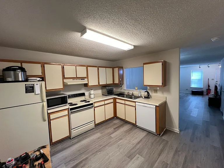 Cedar Bluffs — Photo 10