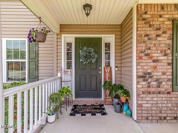 5th image of 604 Walkens Woods Ln