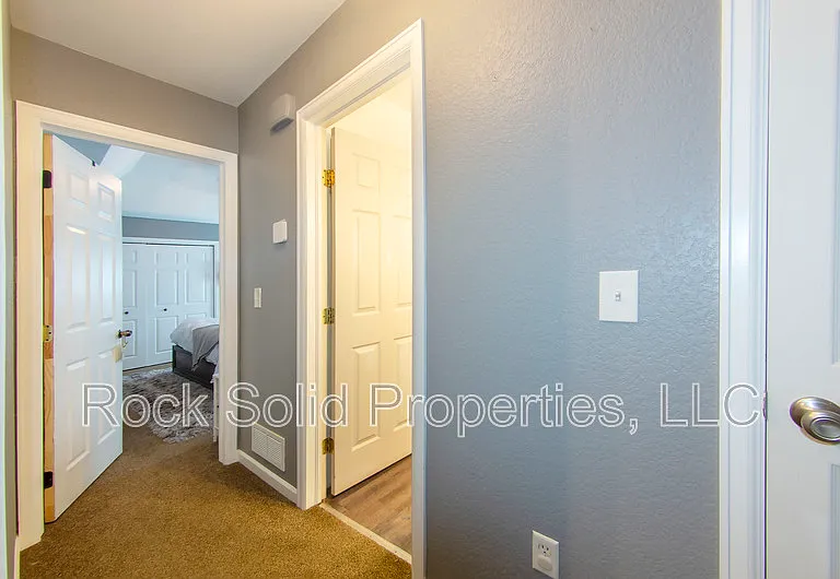 521 Queens Rd #1 — Photo 8