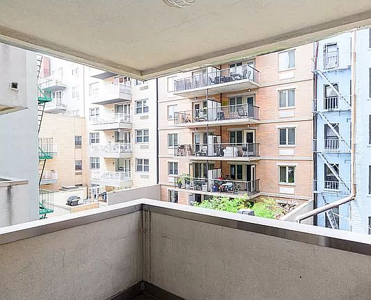 3rd image of 49 Ludlow St APT 4C