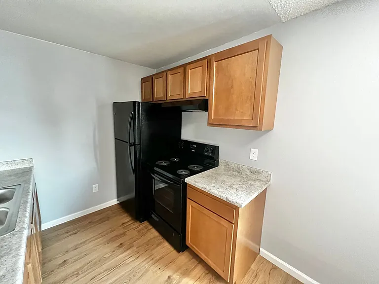 Myers Court — Photo 14