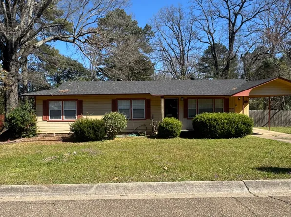 1122 Chestnut St, Magnolia, AR 71753