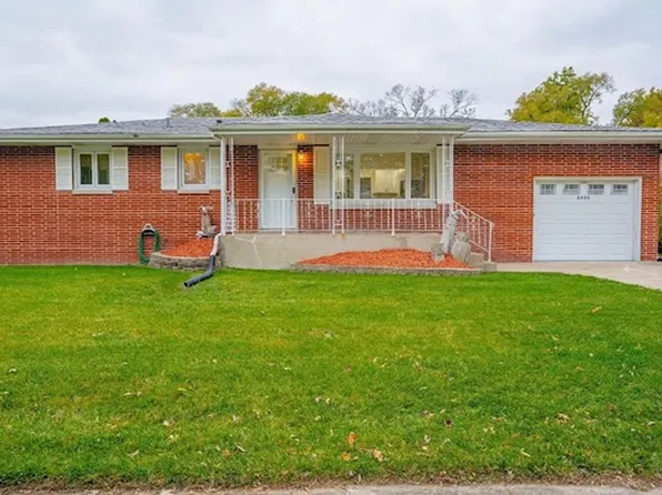 2956 Joann St, Portage, IN 46368