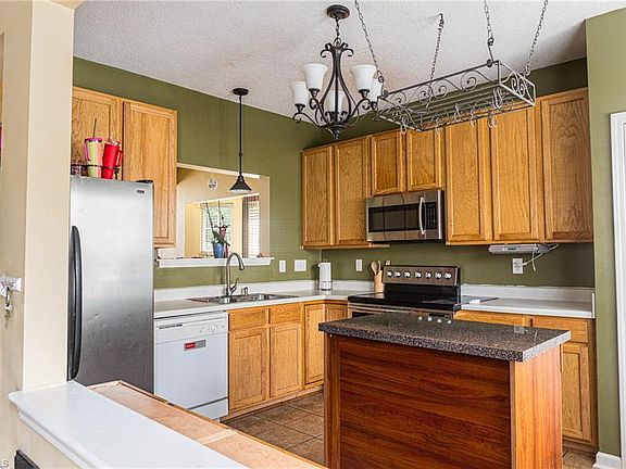 3rd image of 310 Brittany Way
