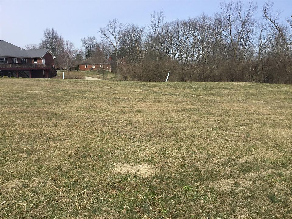 1st image of 4 Chelsea Dr