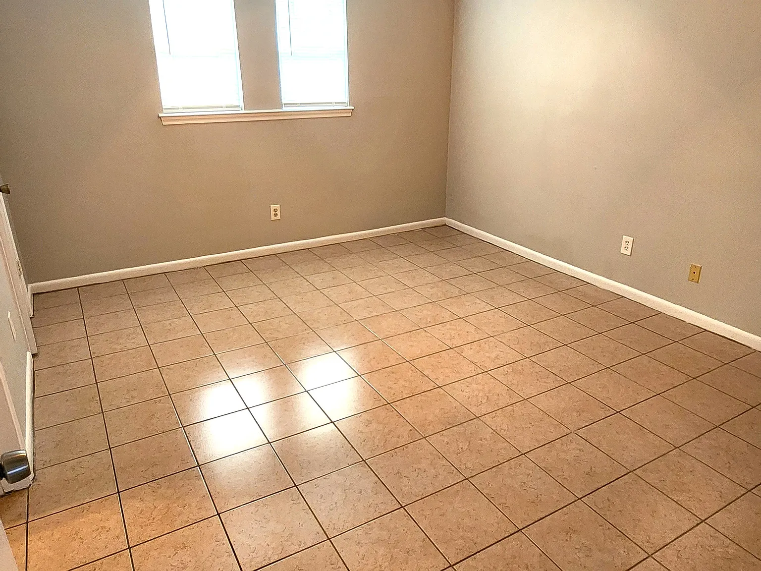 1 bed, 710 sqft, $850 — Photo 4