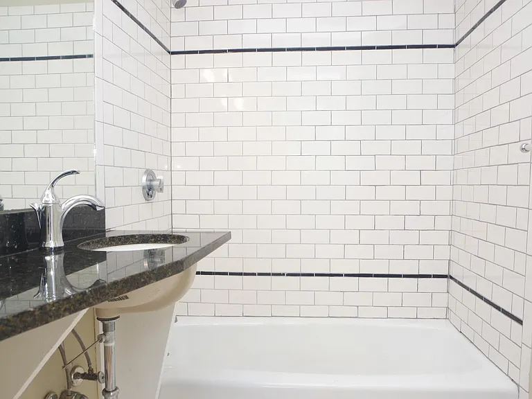 9 Pompeii St #1 — Photo 17