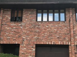 5462 Bartlett St, Pittsburgh, PA 15217