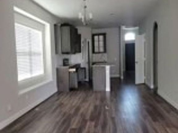 2nd image of 631 Comal Dr