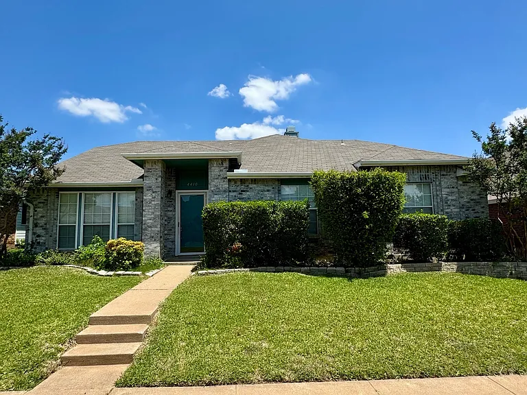 4410 San Mateo Ln — Photo 1