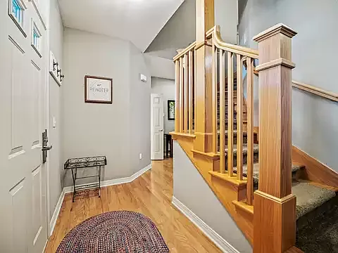 3 bed, 1683 sqft, $2,375 — Photo 3
