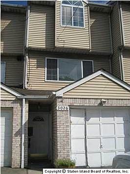 2nd image of 3026 Hylan Blvd