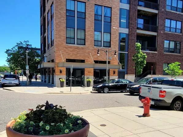 4525 Park Commons Dr Unit 208, Saint Louis Park, MN 55416
