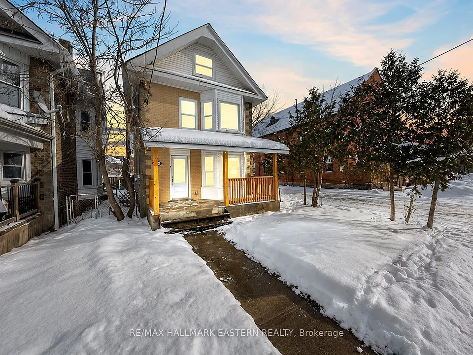 184 Park St N #MAIN FLOOR