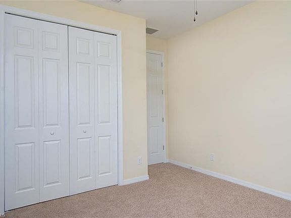 5th image of 243 Destiny Cir