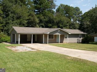 20 Woodland Dr, Carrollton, GA 30117
