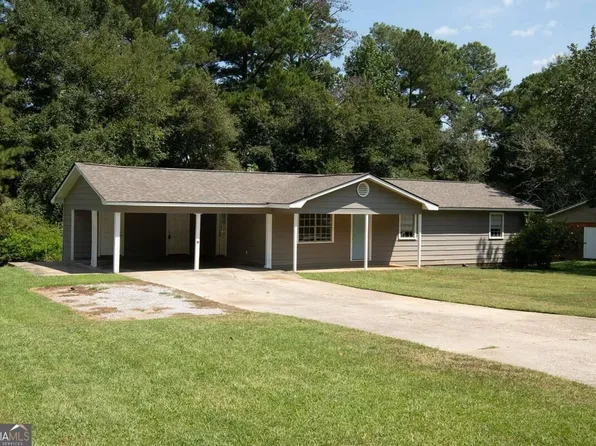 20 Woodland Dr, Carrollton, GA 30117