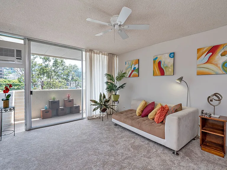 1050 Kinau St #806 — Photo 4