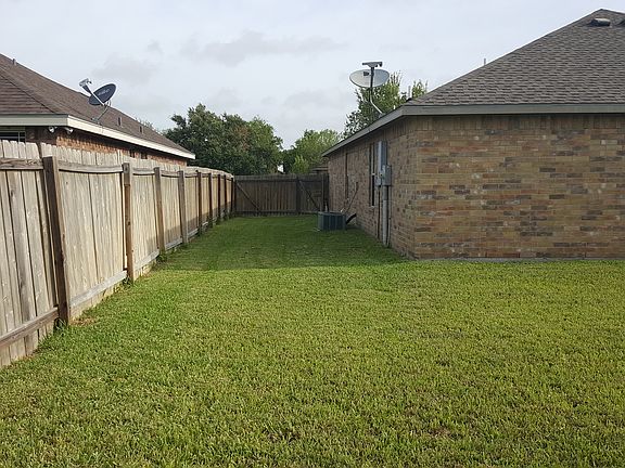 5th image of 213 Lemonwood Dr