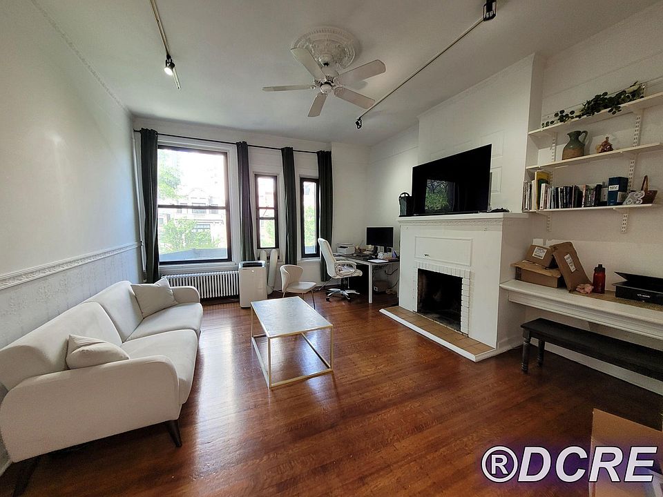 1st image of 1505 N Dearborn Pkwy APT 3F