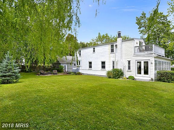 Double lot for extra acreage!
