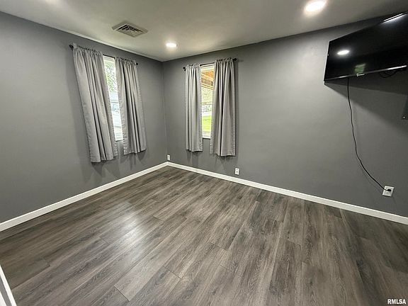 5th image of 502 Hope St