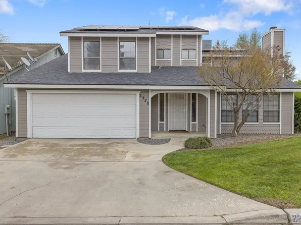 2328 W Packwood Drive, Visalia, CA 93277