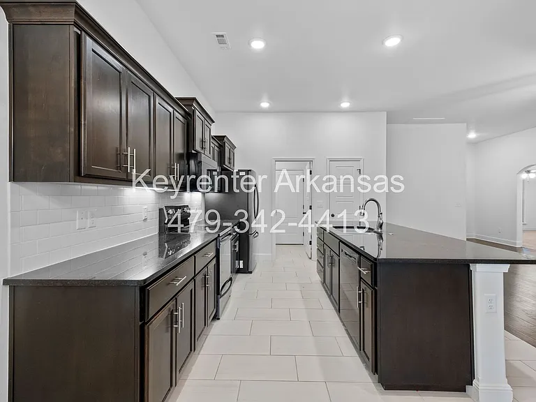 5907 NW Hancock St — Photo 12